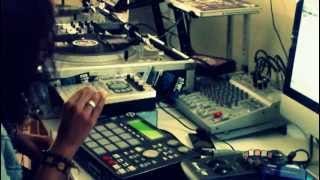 mqdefault6 Friday Freestyle Akai Mpc 1000